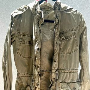 Aritzia green military jacket size XS